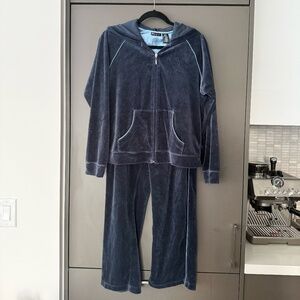 NWOT Navy Blue Velour Tracksuit (pants and hoodie) SJB Active Petite